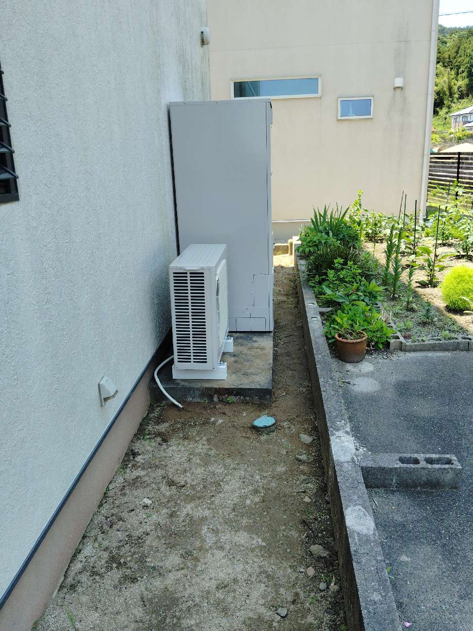 豊富な実績があり、エコキュート以外の追加工事も引き受けてくれた 施工後の写真