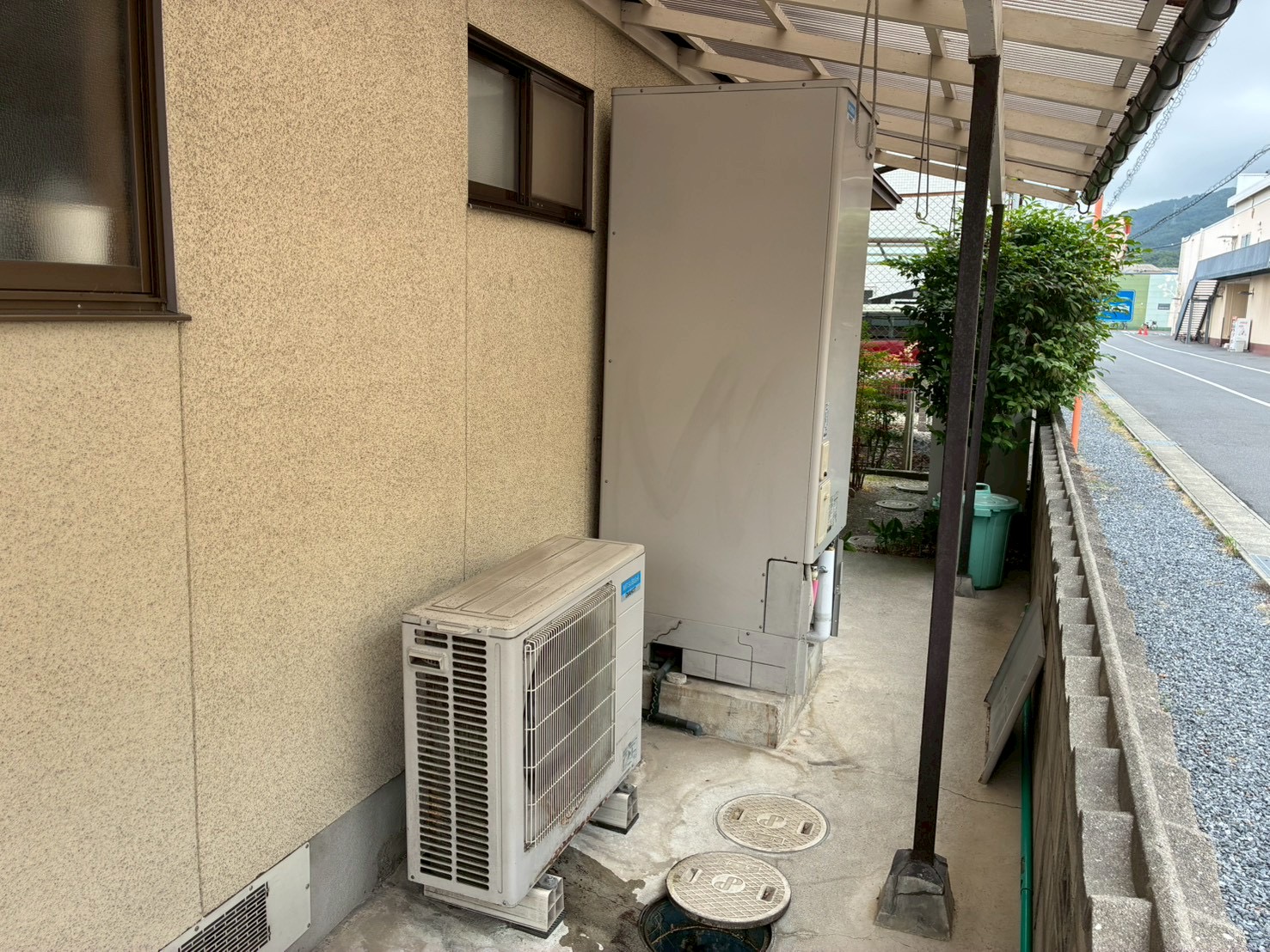 ネットは不安だったが対応も良く、LINEで時間を気にせず問い合わせができ、とても便利でした 施工前の写真